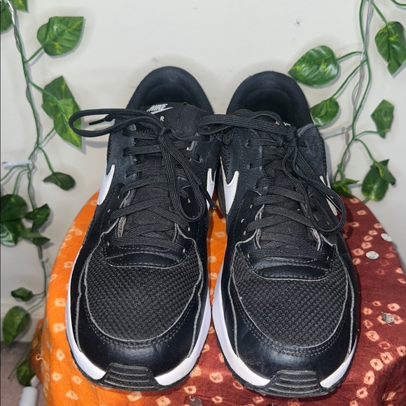 Women's Air Max Excee Sneakers Black & White - Picture 9 of 13